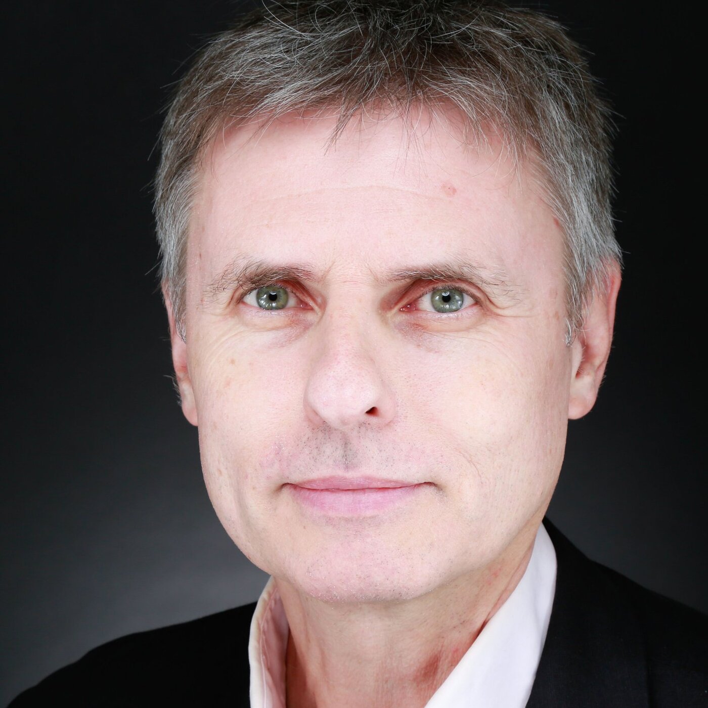 Dr. Thorsten Fox