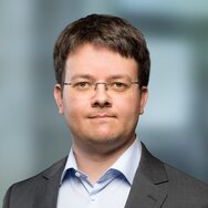 Dr. Daniel Falk