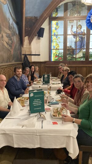 Historisch und lecker: Der Ratskeller mit seinem Gewölbe diente dem VGSD München für seinen Stammtisch als Location. 
