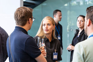 Teilnehmer/innen beim Networking