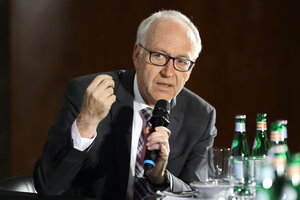 Dr. Karl Lichtblau auf dem Panel