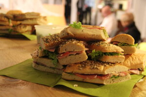 Auch in Berlin gab's leckere Sandwiches, besorgt von Elke Köpping und dank Raumsponsor exali.de