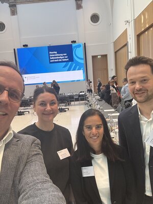 Jörn Freynick mit Marta Zelewska (CDH), Judith John (BVK) und Antonius von Loe (BDD). Foto: Jörn Freynick