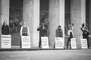 Gruppenmotiv unserer künstlerischen Protestaktion -