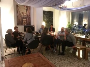 Die Regionalgruppe Berlin lässt den Abend gemütlich ausklingen