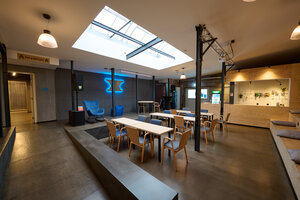 Eine inspirierende Umgebung im Fabrik-chic bietet der Coworking-Space Gründerquartier mitten in Remscheid.