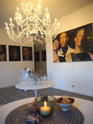 Sektempfang bei eihner Ausstellung