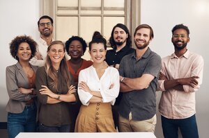 In Branchen wie der IT sind internationale Teams  die Regel, doch fast jeder zweite Eingewanderte erwägt, Deutschland wieder den Rücken zu kehren