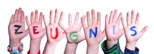 Teil der Forsa-Befragung (Seite 18) sind Schulnoten für die verschiedenen Einrichtungen der öffentlichen Hand. Bibliotheken und Müllabfuhr bekomme mit 2,0 die besten Noten, Landes und Bundesministerien mit 3,7 bzw. 3,9 die schlechtesten