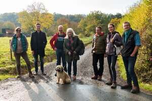 Die gemeinsame Wanderung durch die leuchtende Herbstlandschaft!