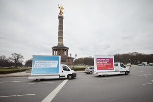 Vor der Siegessäule