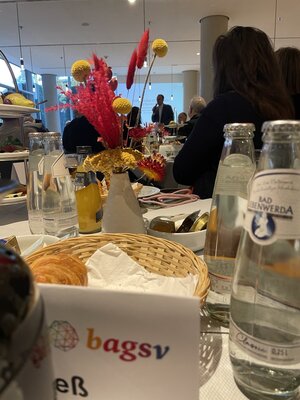 Schön gedeckt: Impressionen von einem der Frühstückstische