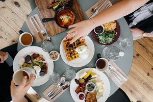 Ein leckeres Frühstück und angeregte Gespräche über Marketing, Akquise und Co. wartete beim Treffen des VGSD Stuttgart auf alle Teilnehmenden.