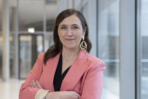Die Hamburgerin Katharina Beck ist seit 2021 Mitglied des Bundestags, sie ist seitdem Sprecherin für Finanzpolitik und seit 2025 Leiterin des Wirtschaftsbeirats und Verantwortliche für Startups der Grünen Bundestagsfraktion.