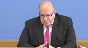 Bundeswirtschaftsminister Altmaier gerät immer mehr unter Druck, Screenshot von Pressekonferenz aus Vorjahr