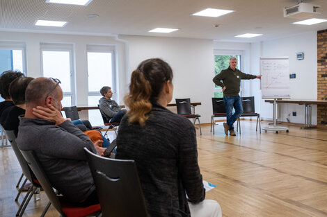 Marco als Session-Gebender in Frankfurt 2024. Bring dein Thema mit und werde Moderator/in deiner eigenen Session!