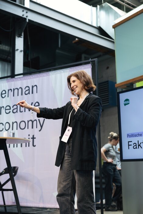 Katharina Mandlinger hielt einen Vortrag über die Bedeutung belastbarer Daten für die politische Interessenvertretung. 