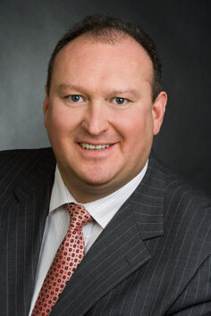 Auch Johannes Hohenthaner übernimmt künftig das Amt des Kassenprüfers – der selbstständige Versicherungsbetriebswirt engagiert sich seit Jahren politisch, seit 2015 ist er im VGSD.