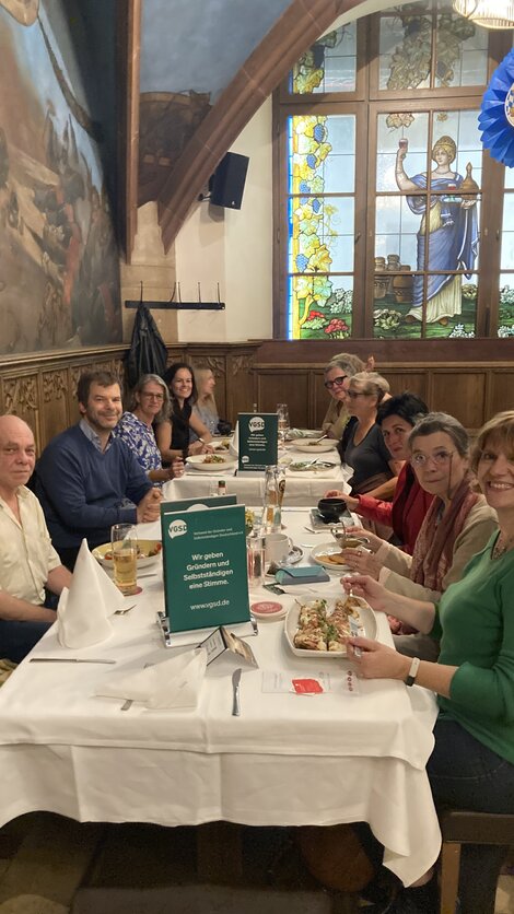Historisch und lecker: Der Ratskeller mit seinem Gewölbe diente dem VGSD München für seinen Stammtisch als Location. 