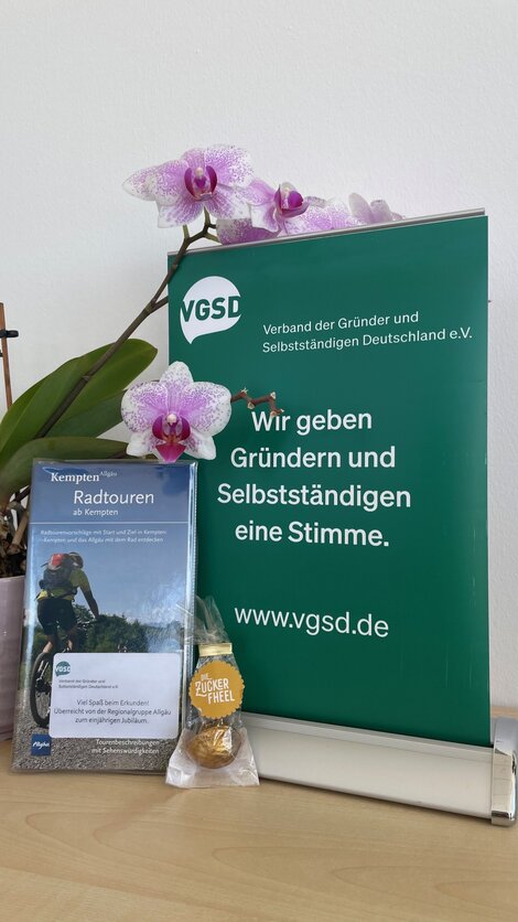 Zur Feier der Gruppe gab es kleine Aufmerksamkeiten für unsere Mitglieder.