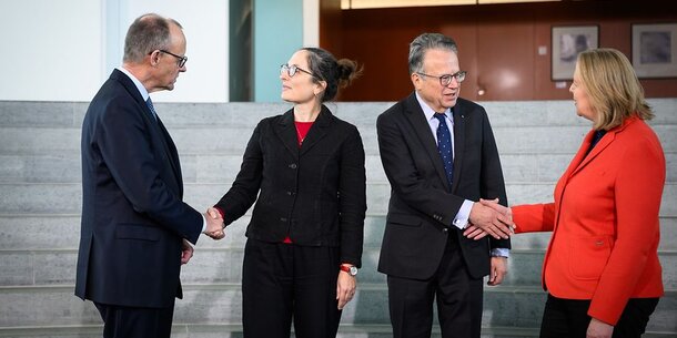 Mit Infos zu unserer Stellungnahme: Rentenkommission tagt zu Einbeziehung Selbstständiger in die gesetzliche Rente