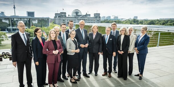 Was die Empfehlungen für uns Selbstständige bedeuten: Bericht der Rentenkommission unter der Lupe