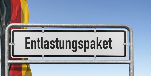Das dritte Entlastungspaket unter der Lupe: "Arbeitnehmerinnen und Arbeitnehmer" großzügig bedacht –Selbstständige übersehen?