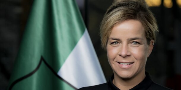 Veranstaltung zu Mutterschutz für Selbstständige - kostenlos anmelden, Kinderbetreuung inklusive: NRW-Wirtschaftsministerin Mona Neubaur diskutiert mit VGSD