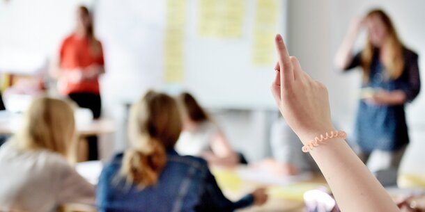 35 Verbände unterzeichnen Positionspapier: Gemeinsamer Einsatz für bezahlbare Bildungsangebote