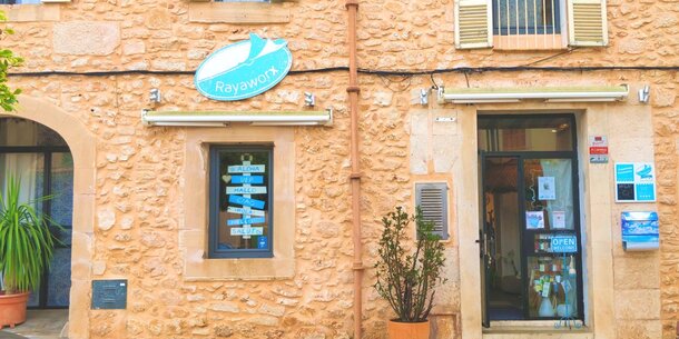 Innen Arbeit, außen Urlaub: Coworking im Rayaworx auf Mallorca