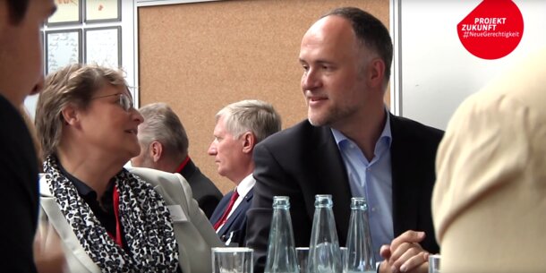 SPD will Rentenversicherungspflicht mit Absenkung von KV-Mindestbeiträgen und Demografiereserve verbinden