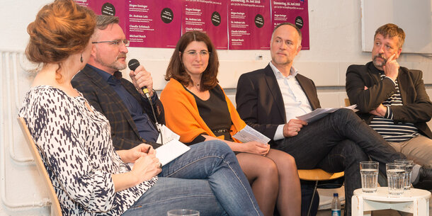 Podiumsdiskussion in München mit Vertretern von SPD, IHK, Gewerkschaft und Landeshauptstadt (LH)