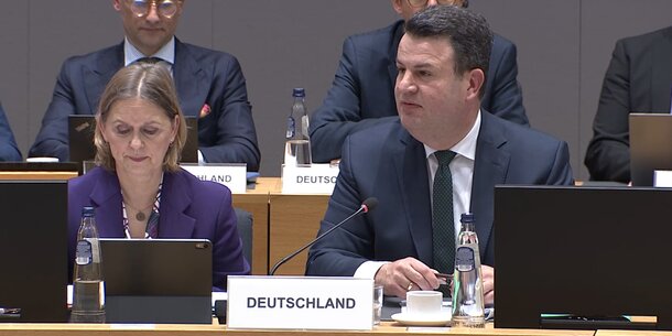 Pressemitteilung – Einigung auf faulen Kompromiss zur EU-Plattformrichtlinie: "Schwarzer Tag für Selbstständige in Deutschland"