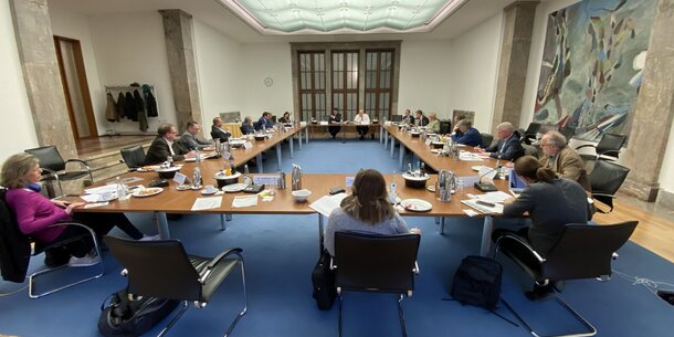 Bericht: Wie die Sitzung zu den Corona-Hilfen für Selbstständige am 18. März 2020 mit den Ministern Altmaier und Heil ablief