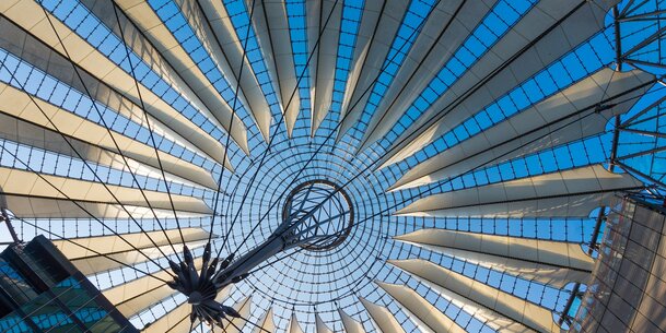 Update: Mindestbeitrag zur Kranken- und Pflegeversicherung wird von 420 auf ca. 210 Euro halbiert