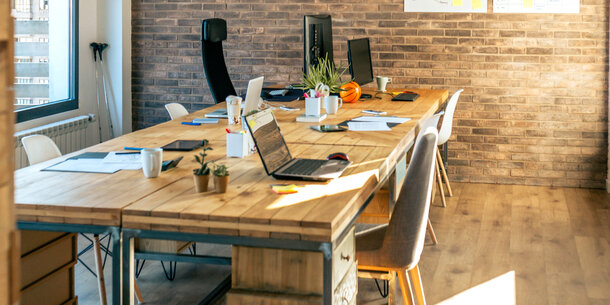Kollegen, Kaffee und WLAN inklusive: Wir suchen mit deiner Hilfe die besten Coworking Spaces der Republik (und darüber hinaus)