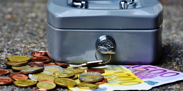 Alterssicherungsbericht 2016 widerlegt, dass Anteil der Selbstständigen unter den Grundsicherungsempfängern zunimmt