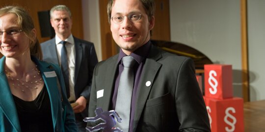 VGSD-Gründungsmitglied Tim Wessels erhält den “Werner-Bonhoff-Preis wider den §§-Dschungel” 2013