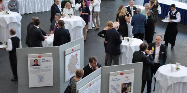 Augsburger Ideenfabrikant holt Bürokratismus-Ausstellung in seine Heimatstadt