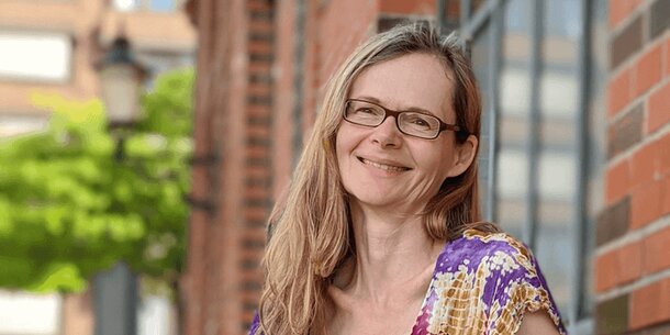 Who is who: Eva Peters