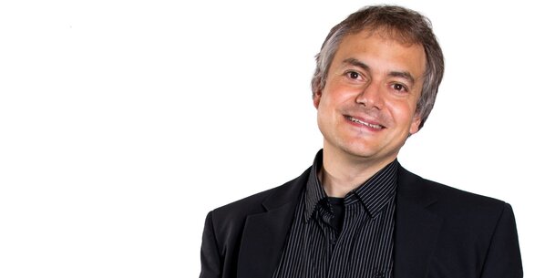 Stärker als zuvor - Dirk Bayer, Theaterpädagoge & Coach: "Meine Intuition funktioniert besser als Kosten-Nutzen-Analysen"