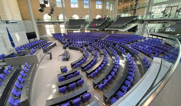 Preiswertes Vergnügen für deine nächste Berlin-Reise: So besuchst du eine Plenarsitzung des Deutschen Bundestags