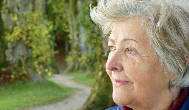 Lebenserwartung und Rentenbezugsdauer steigen weiter: Warum Versicherungsmathematiker mit so hohen Lebenserwartungen kalkulieren