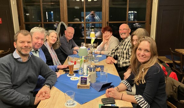 Freitagabend und Netzwerken im Wirtshaus?: Eine gute Kombi!