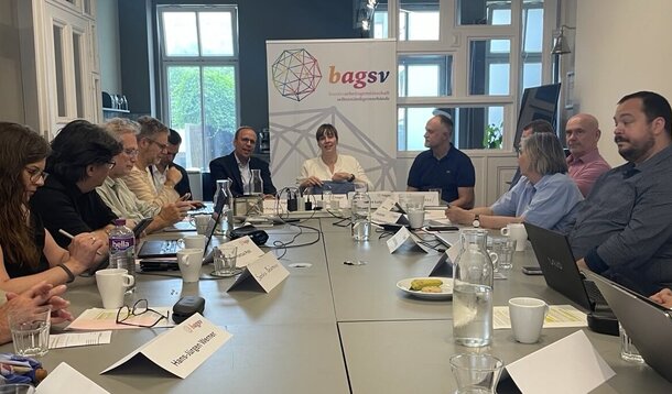 Bundesarbeitsgemeinschaft Selbstständigenverbände: BAGSV-Treffen mit CDU-MdB Nora Seitz als Gast