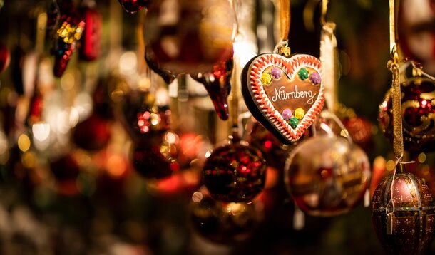 Glühweinduft in der Nase: Wir stürzen uns auf dem Christkindlesmarkt ins Getümmel