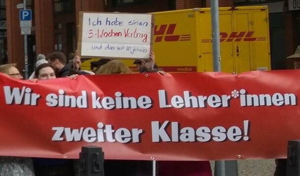 Hamburger Appell fordert faire Honorare und Arbeitsbedingungen für selbstständige Dozent/innen
