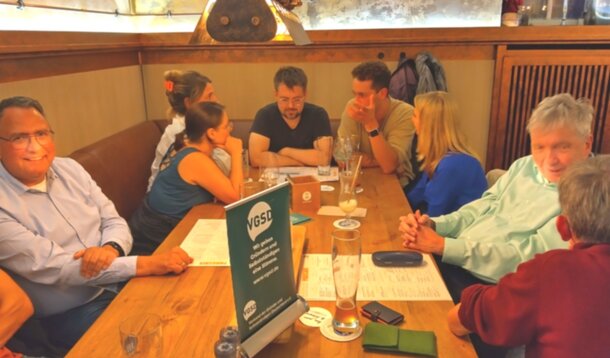 Erster Stammtisch nach der Sommerpause: Treffen der Regionalgruppe München im Parkcafé