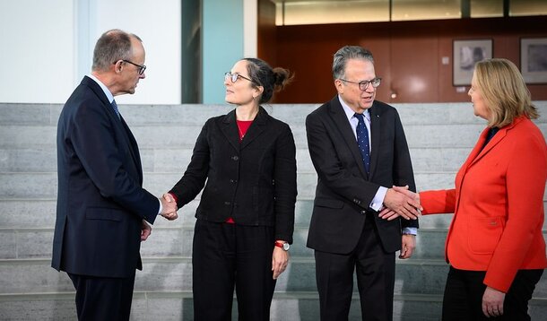 Mit Infos zu unserer Stellungnahme: Rentenkommission tagt zu Einbeziehung Selbstständiger in die gesetzliche Rente