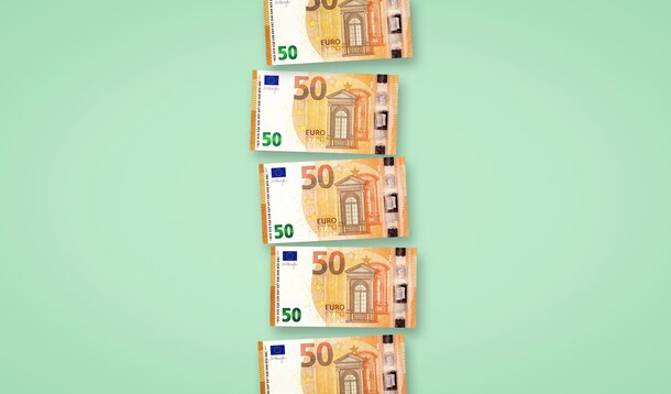 Rechenbeispiel – Einzelunternehmer/in versus Arbeitnehmer/in:Bei gleicher Arbeit 250 Euro weniger Netto für Selbstständige